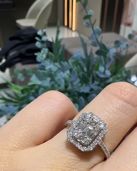 0.80 ct Baget Pırlanta Yüzük
