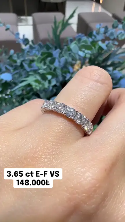 3.65 ct Tamtur Pırlanta Yüzük videosundan kare