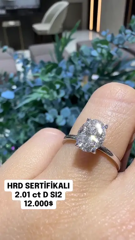 2.01 ct Oval Pırlanta Yüzük videosundan kare