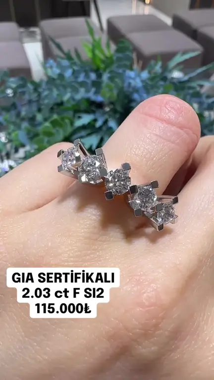 2.03 ct Beştaş Pırlanta Yüzük videosundan kare