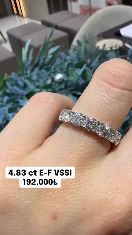 4.83 ct Tamtur Pırlanta Yüzük videosundan kare