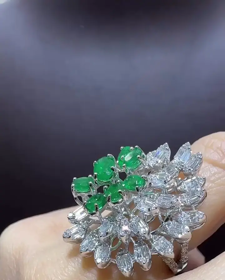 1.54 ct Zümrüt ve 1.15 ct Pırlanta Yüzük, görsel 2