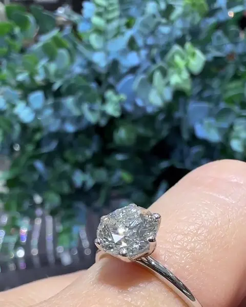 1.50 ct Tektaş Pırlanta Yüzük