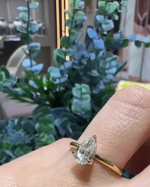 1.00 ct Tektaş Pırlanta Yüzük