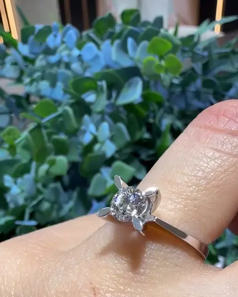0.60 ct Tektaş Pırlanta Yüzük