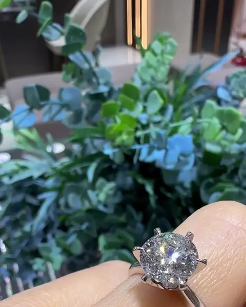 3.01 ct Tektaş Pırlanta Yüzük