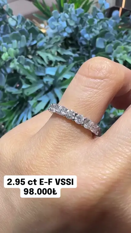 2.95 ct Tamtur Pırlanta Yüzük videosundan kare