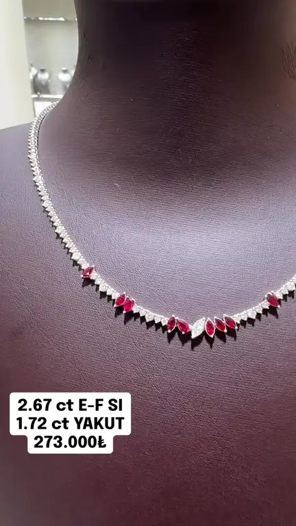 1.72 ct Yakut ve 2.67 ct Pırlanta Gerdanlık videosundan kare